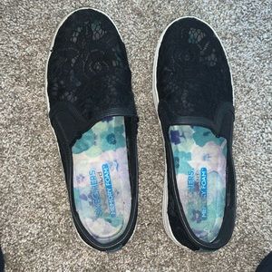 black lace sketchers